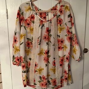 Riah Fashion Los Angeles Ladies Floral Tunic L preowned
